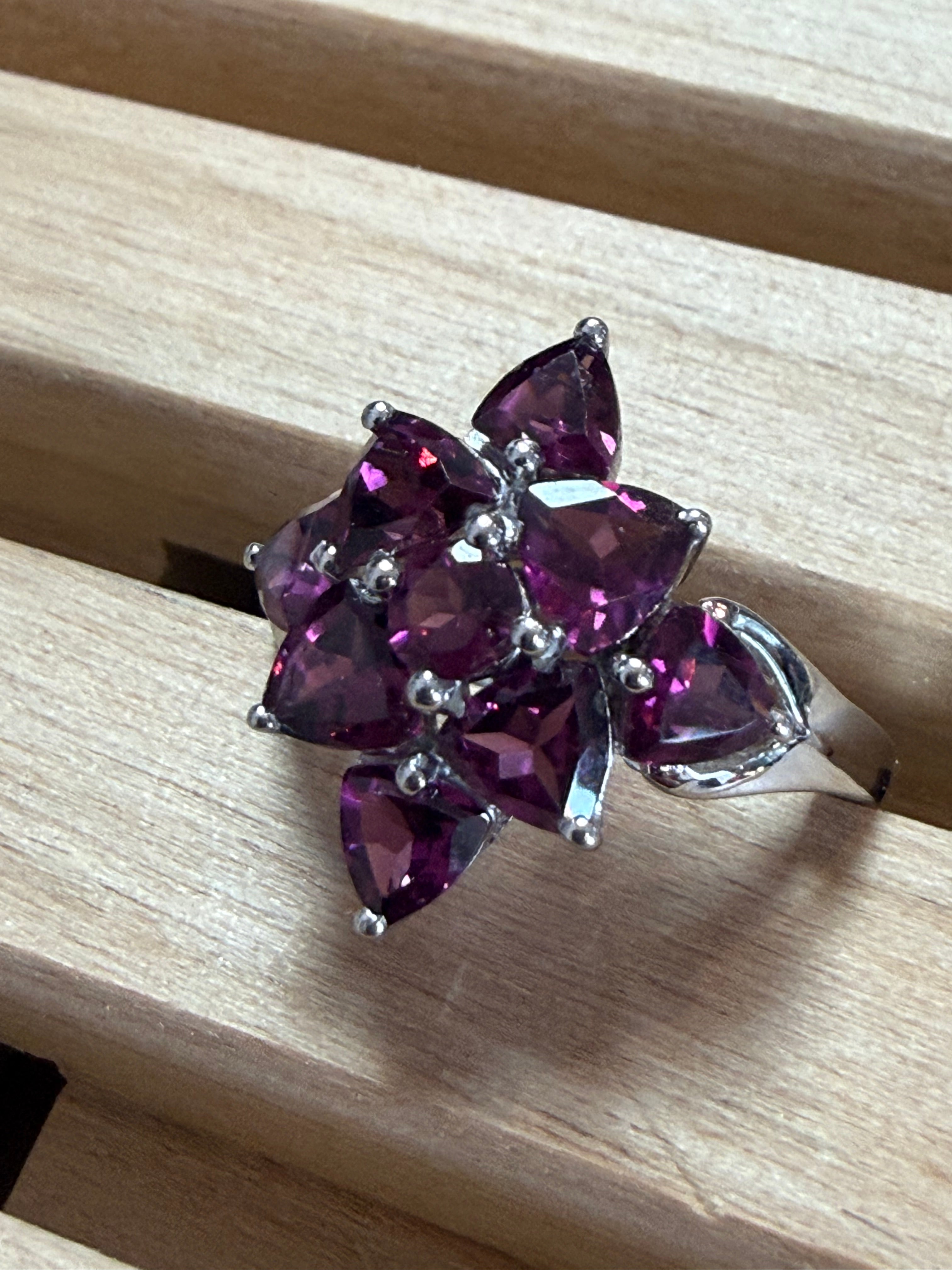Flower power Size 8